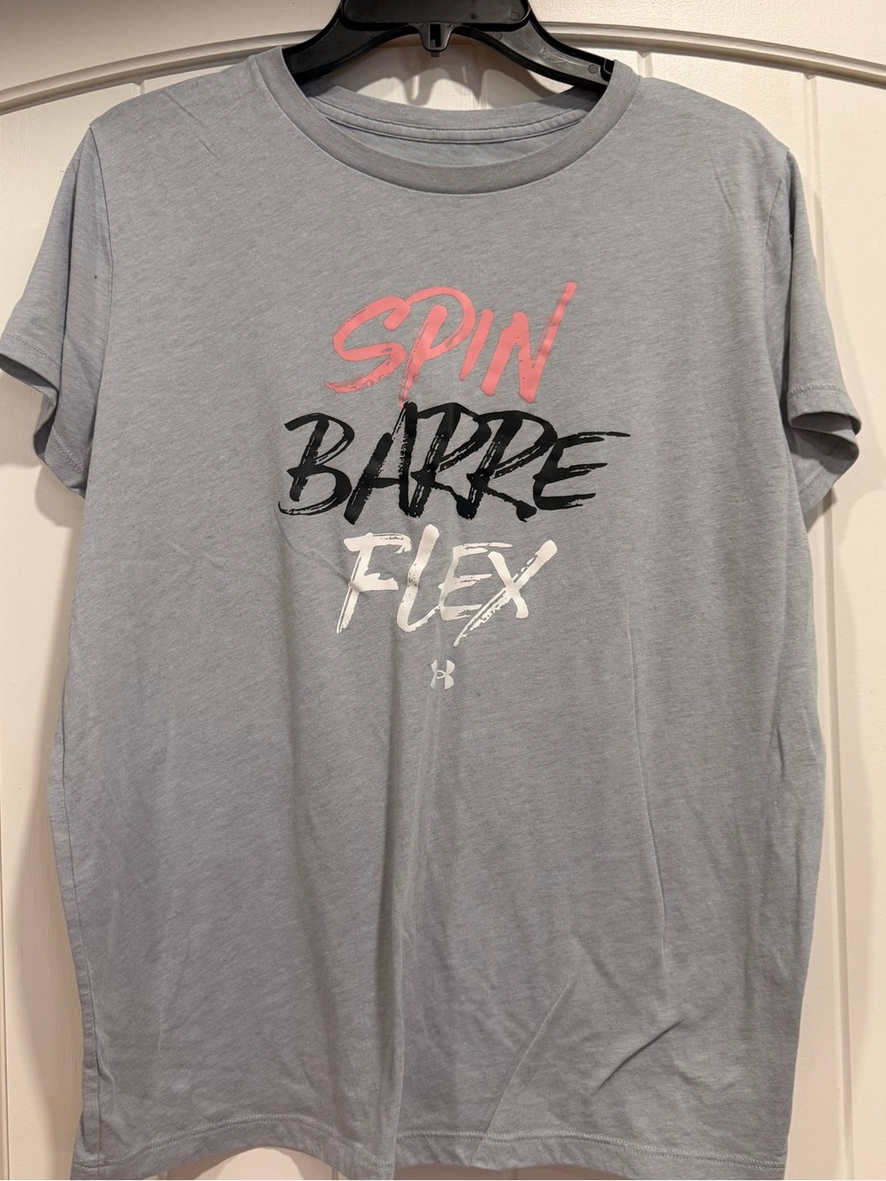 Under Armour Women’s Gray 'Spin Barre Flex' Graphic Tees